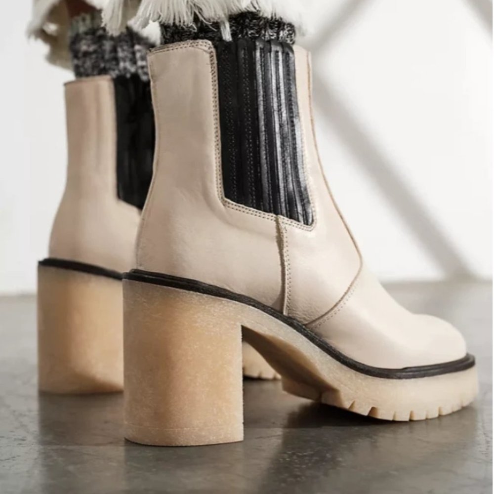 NWT THE FREE PEOPLE JAMES CHELSEA BOOT IN WHITE